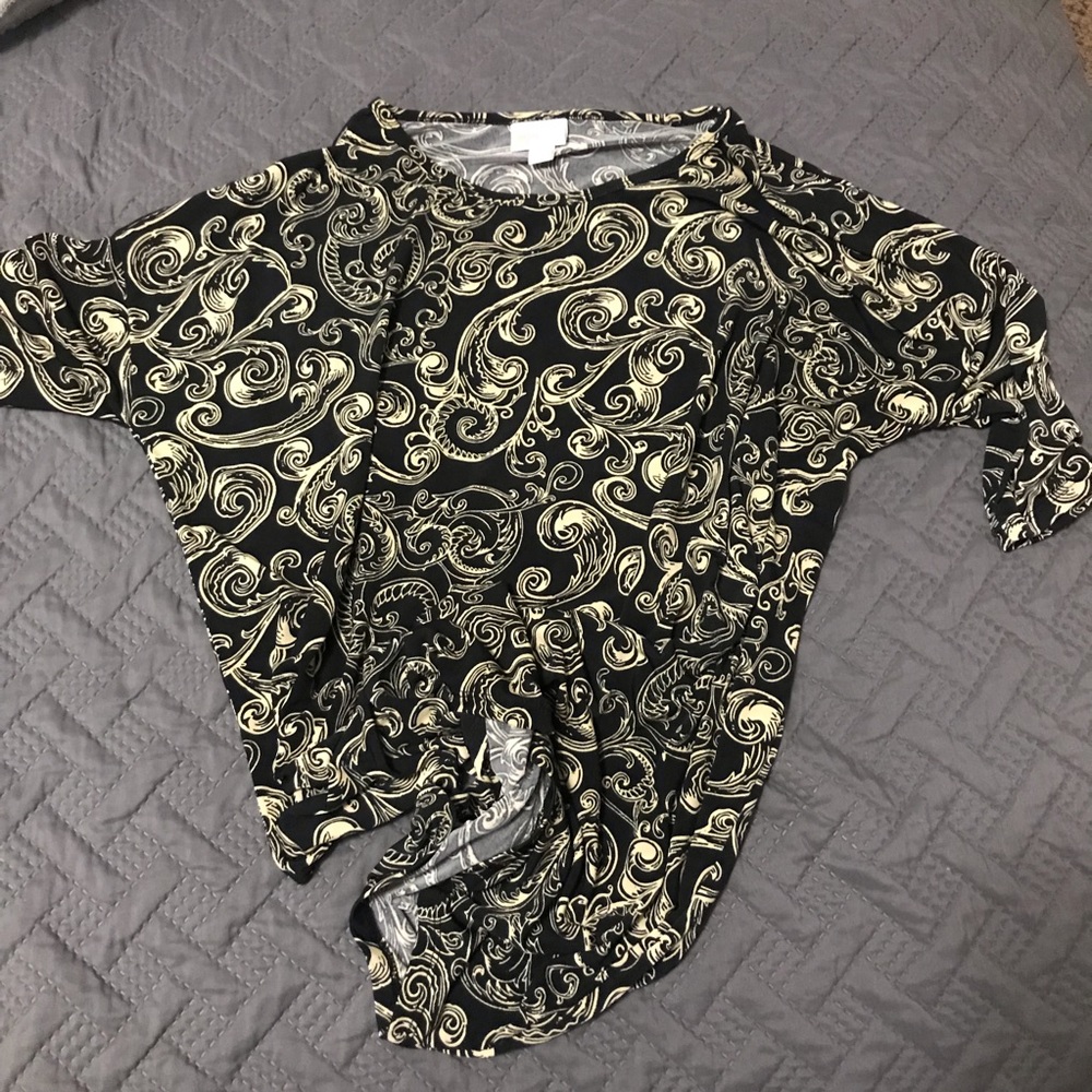 LuLaRoe Irma Tunic